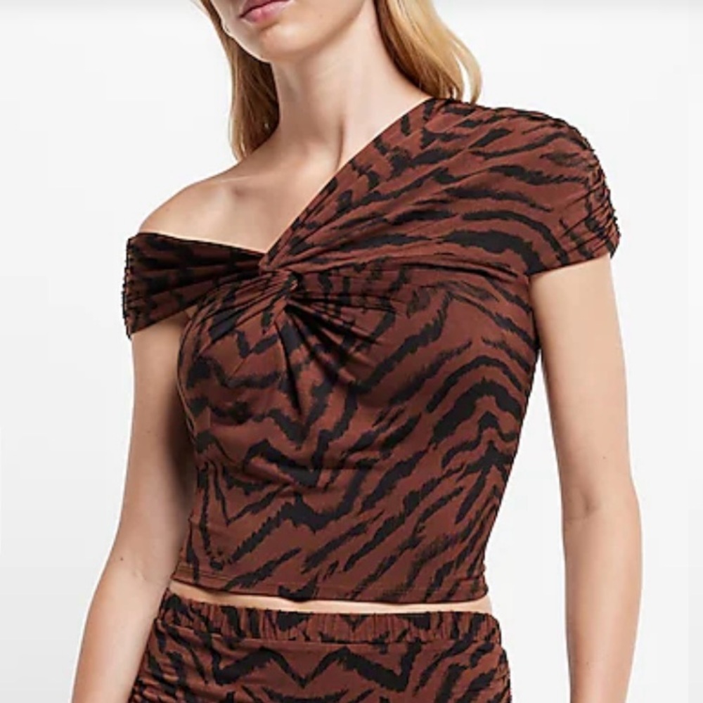 Express Body Contour Crop Top Size Medium Off Shoulder Animal Print Brown